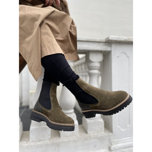 Copenhagen Shoes by Josefine Valentin FALL 21 Suede Boots 099 Army