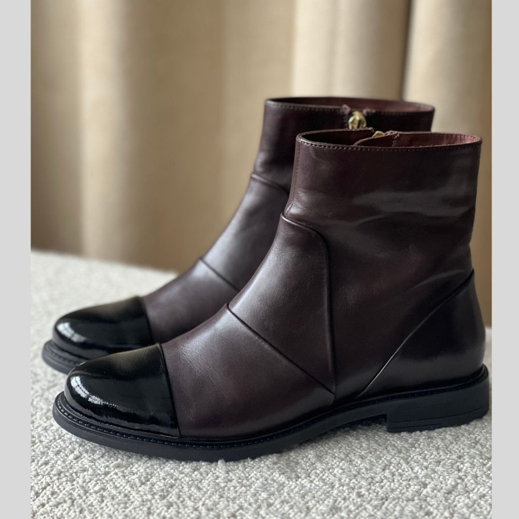 THE MAGIC BOOT DARK BROWN W PATENT TOE Copenhagenshoes