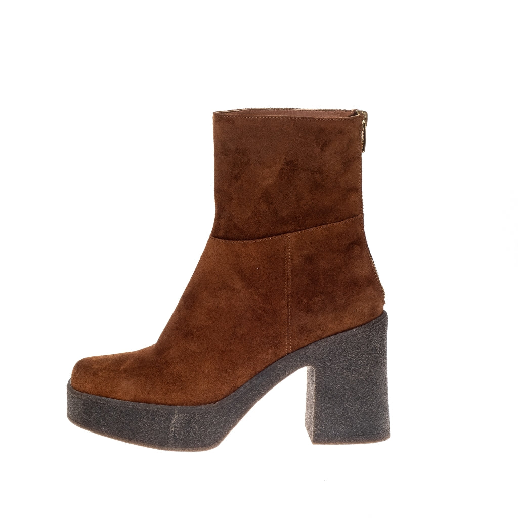 COPENHAGEN SHOES VALENTINE Boots 148 Cognac suede