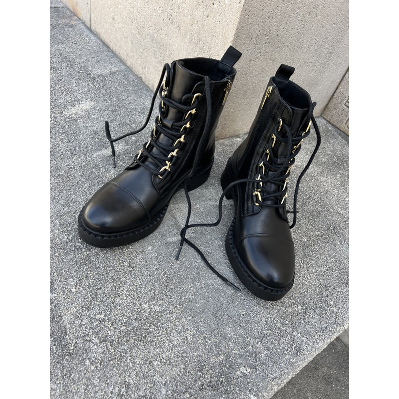 Chicago on sale shine boots